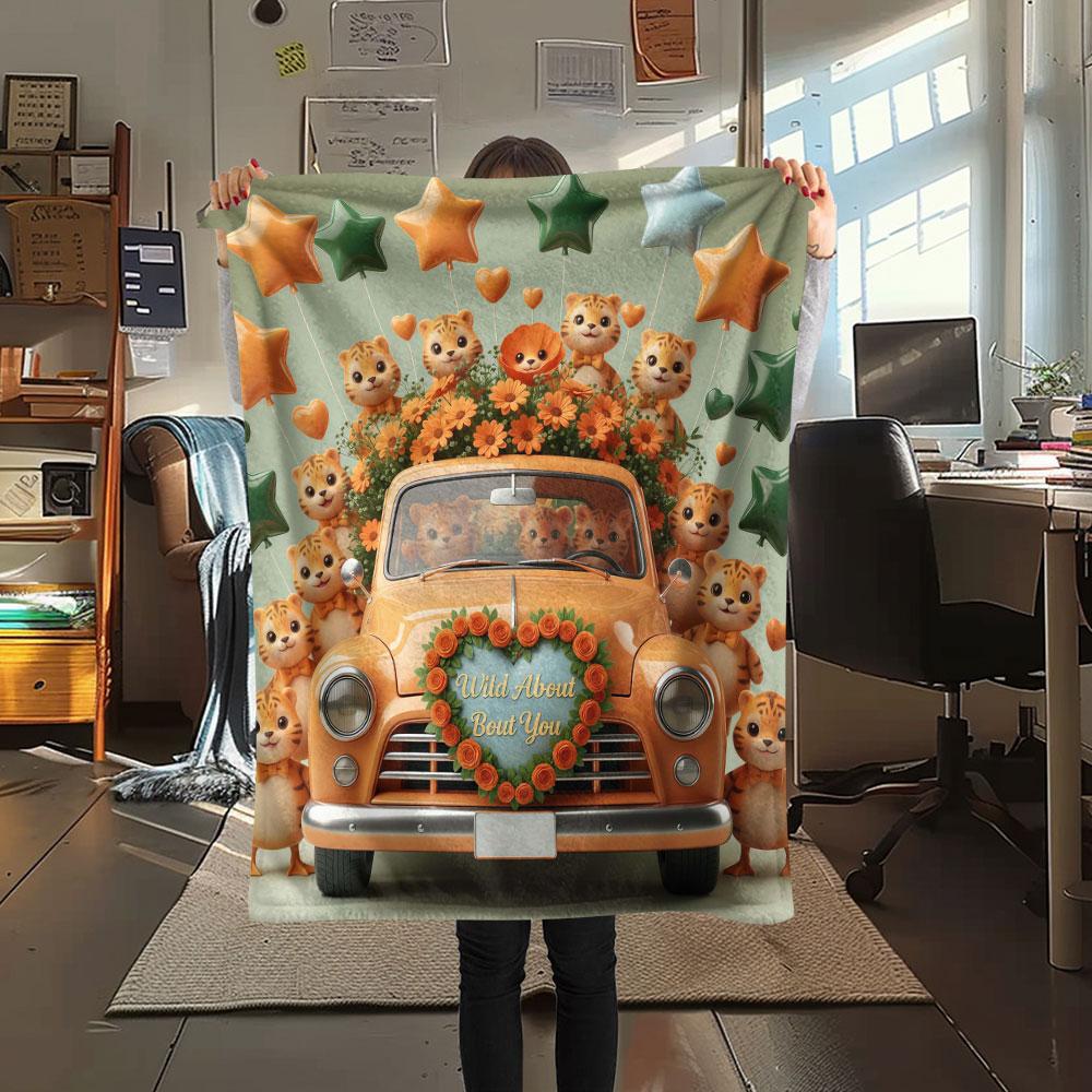 

1Pc Pickup truck animal Print Flannel Blanket, High quality Comfortable for All Seasons, Home Decor, Warmth and Comfort, Perfect for Christmas Gifts 80cm x 120cm