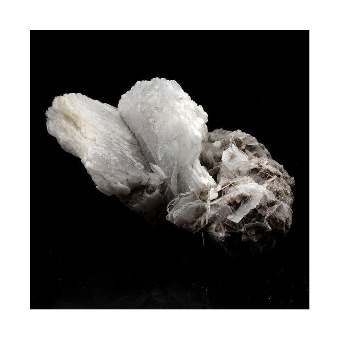 Pierres et Minéraux. Baryte. 1373.0 ct. La Mure, Isère, France..