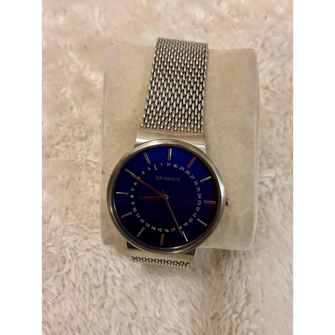 Used SKAGEN blue dial mesh belt watch