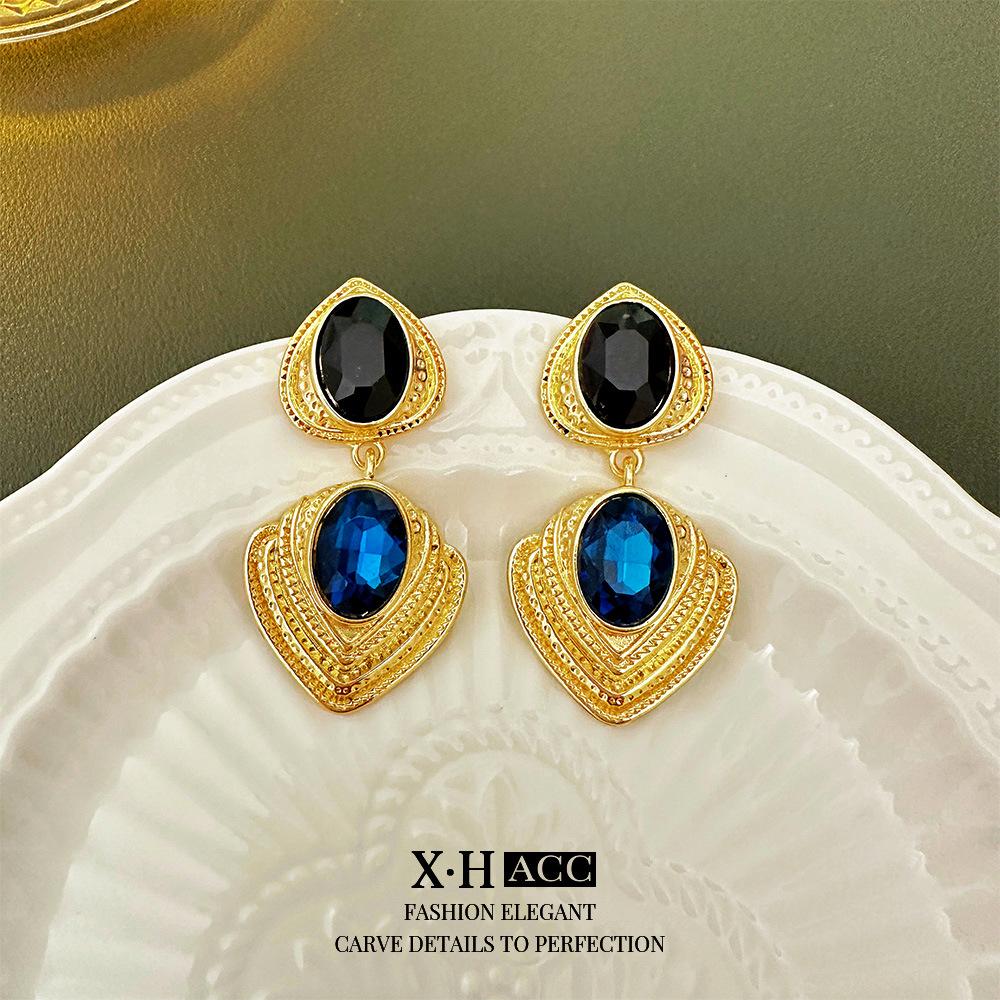 Vintage Bow Earrings: Timeless, High-End Retro Fashion Accessory