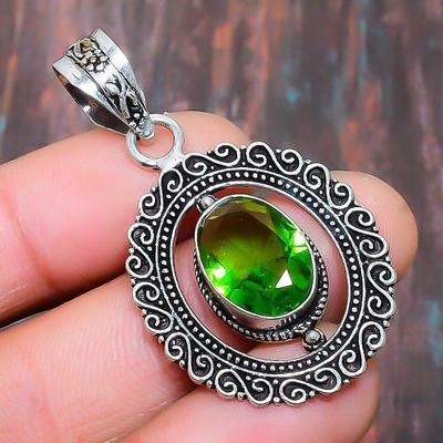 Bellissimo pendente per gioielli da sposa fatto a mano in argento sterling 925 con pietra preziosa peridoto