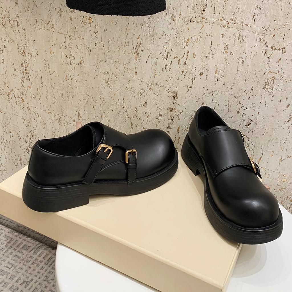 Spot Traubenmutter mit den gleichen Loafers, Doppelschnalle mit einem Pedal, hässlich und niedlich vielseitig retro britischer Stil Großkopf-Lederschuhe Damen
