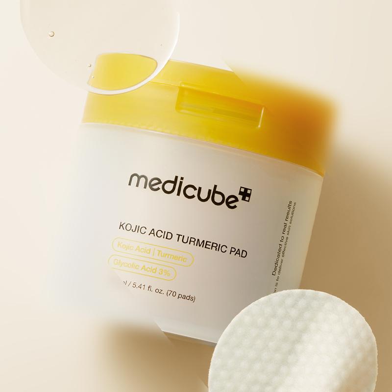 MEDICUBE KOJIC ACID TURMERIC TONER PAD (70 Pads)