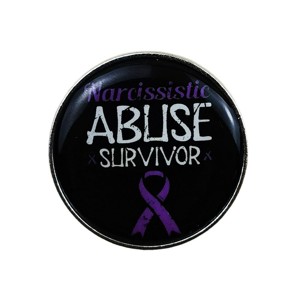 Purple Ribbon Brooch: Commemorative Event Badge with English Design