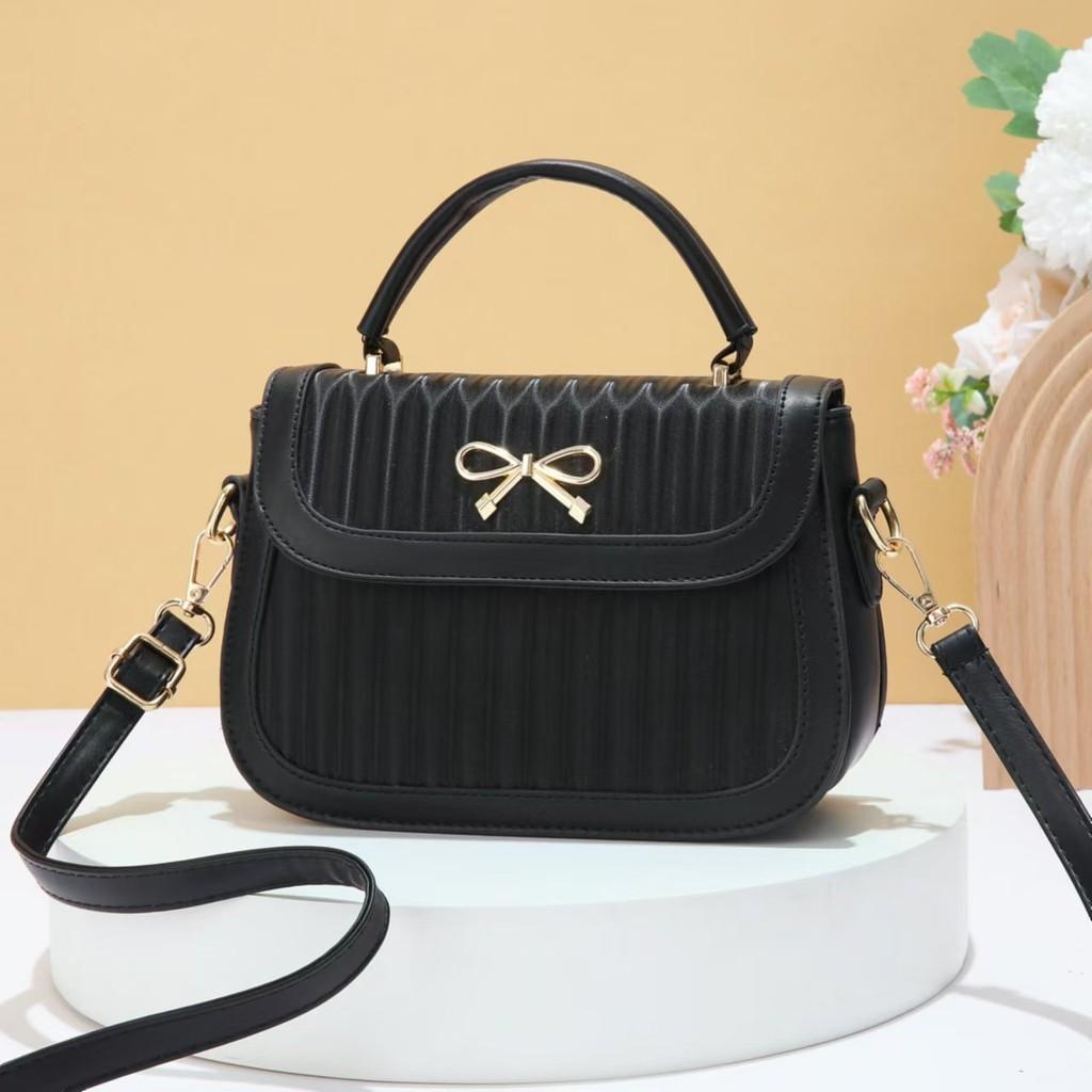 Eyecatching Color Block Shoulder Bag With Ample Space And Trendy Retro European Style