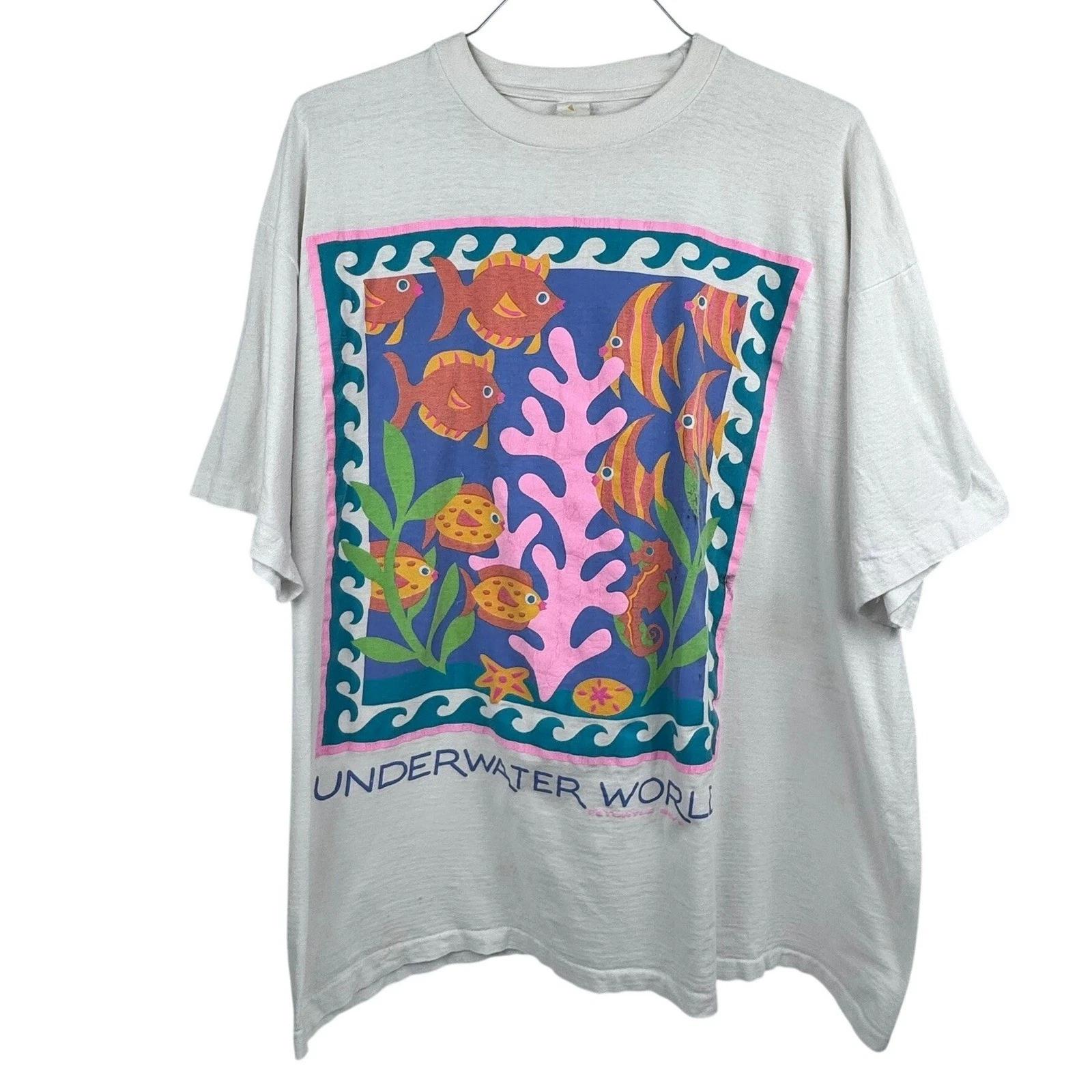 

VTG 90s Turtle Bay Colorful Tropical Fish Graphic Souvenir Oversized T-Shirt M