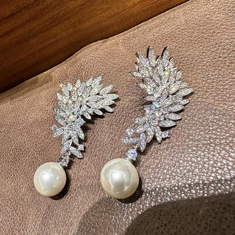 

Creative Irregularity Flower Pearl Dangle Earrings for Women with Zirconia Sterling Silver Earings Engagement срібний