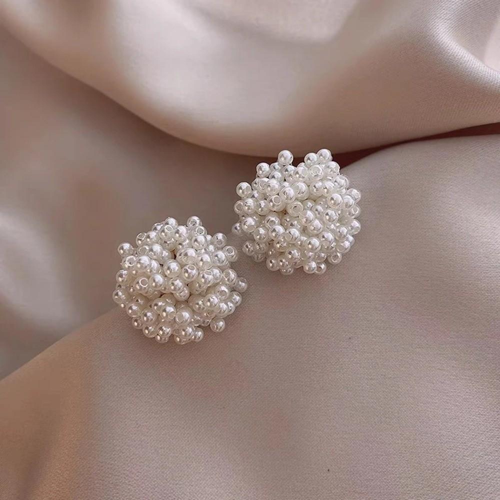 Elegant Gold Pearl Earrings Gentle White Hollow Out Cross Stud Earrings Alloy Ear Accessory Holiday Gift