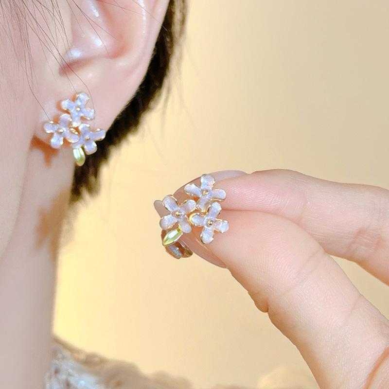 Silver needle dripping oil flower stud earrings Mori series fresh and sweet earrings women's fashion temperament gentle earrings design sense niche