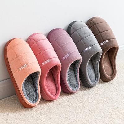 Mode Herren- und Damen-Baumwollpantoffeln im neuen Stil Herbst und Winter Paarschuhe Indoor Rutschfest Dicke Sohle Außenbekleidung Große Größe