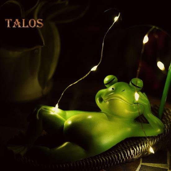 Solar Frog Garden Statue with LED Lights Frog Sculpture Decoration Outdoor Decor Animal Figurine Waterproof Ornament for Patio Lawn Yard