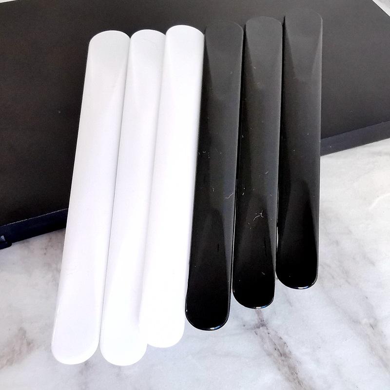 Thickened White Mask Scraper & Mixing Stick for Mud Masks