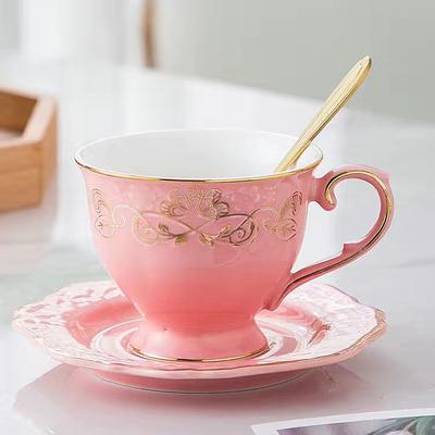 British Court Luxus Tracing Gold Kaffeetasse und Teller, zweiteiliges Set aus Keramiktasse, Wassertasse, Blumen-Teetasse, Milchtasse