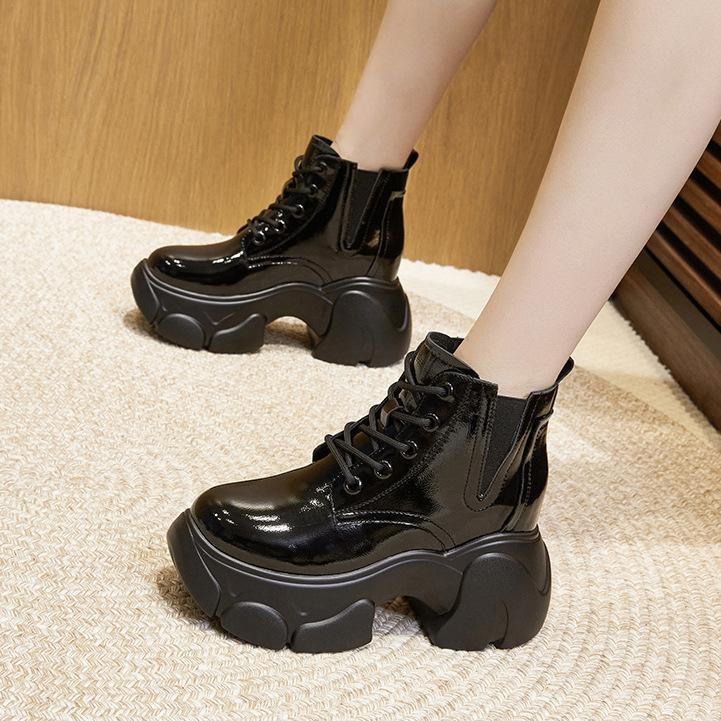 Inner Heightening Martin Boots Women's 2025 New Autumn and Winter Women's Black Chelsea Boots Children's Thick-soled Medium Boots Tide