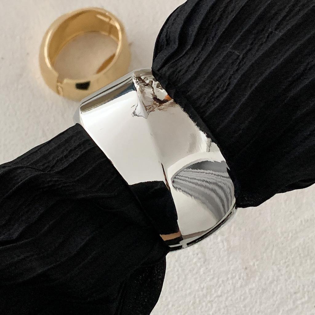 Överdriven Metall Slät Fjäderarmband Armband Designkänsla Oregelbunden Våg Bredd Armband