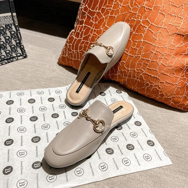 Leather Muller shoes flat bottom, spring and summer 2025 new bag head half slippers, wearing horse buckle without heel lazy shoes