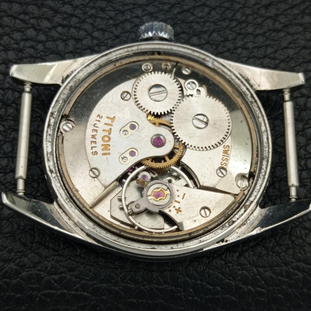VINTAGE TITONI AIRMASTER TITOFLEX HAND-WINDING SWISS MENS WATCH A705126-1