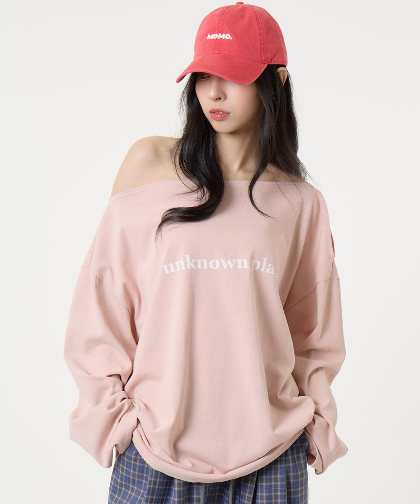 UNKNOWN PLANET Off-Shoulder Logo Langarm-T-Shirt Rosa