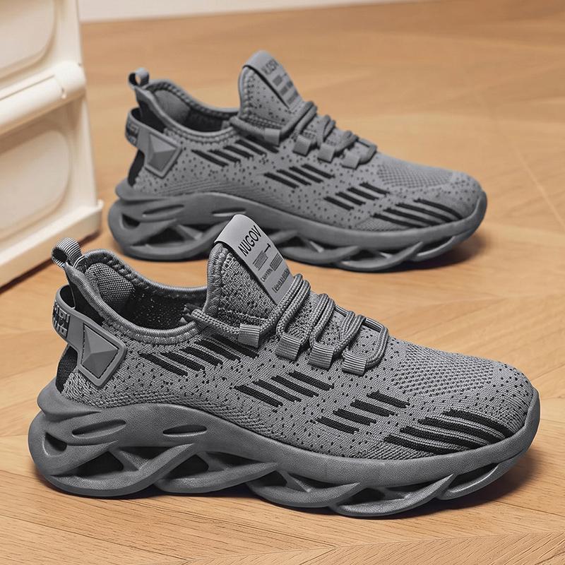 New Fashion Men 's Four Seasons Comfortable Thick Sole Shoes Students BoysTrending Soft Sole Breathable Casual Running Sneakers