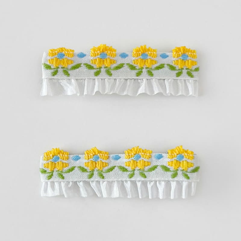 

FANTASTIC PLANET [2SET] daisy pattern lace hair pin daisy pattern lace hair pin