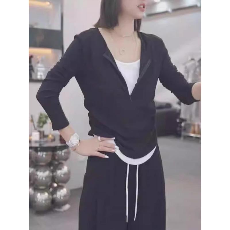 Retro Unique Fake Two-piece Invisible Half-zipper Long-sleeved T-shirt Women's Autumn Popular Pleated Thin Bottoming Shirt