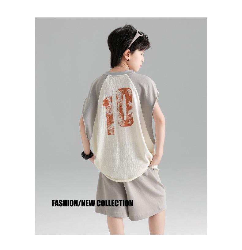 Color Block Boys' Korean Style Summer Sportswear Set - Loose Fit, Short Sleeve & Shorts, Medium/Large