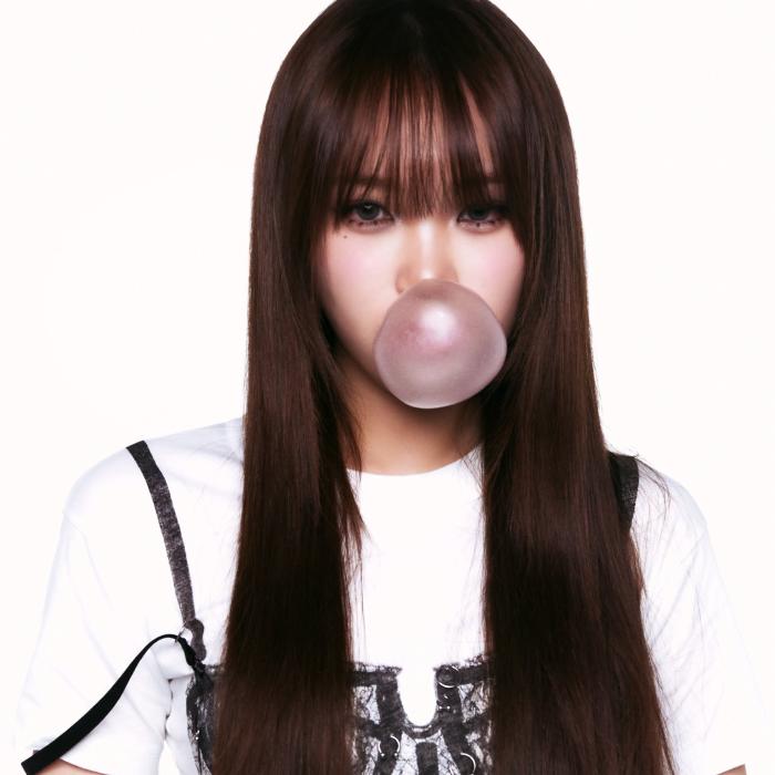 

LE SSERAFIM - [SPAGHETTI] 1-й Сингл-альбом COMPACT CREMA SILVER