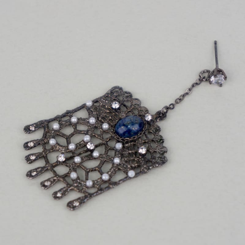 AUGUST ALICE Gaudi Lace Lapis Lazuli Unbalanced Earring
