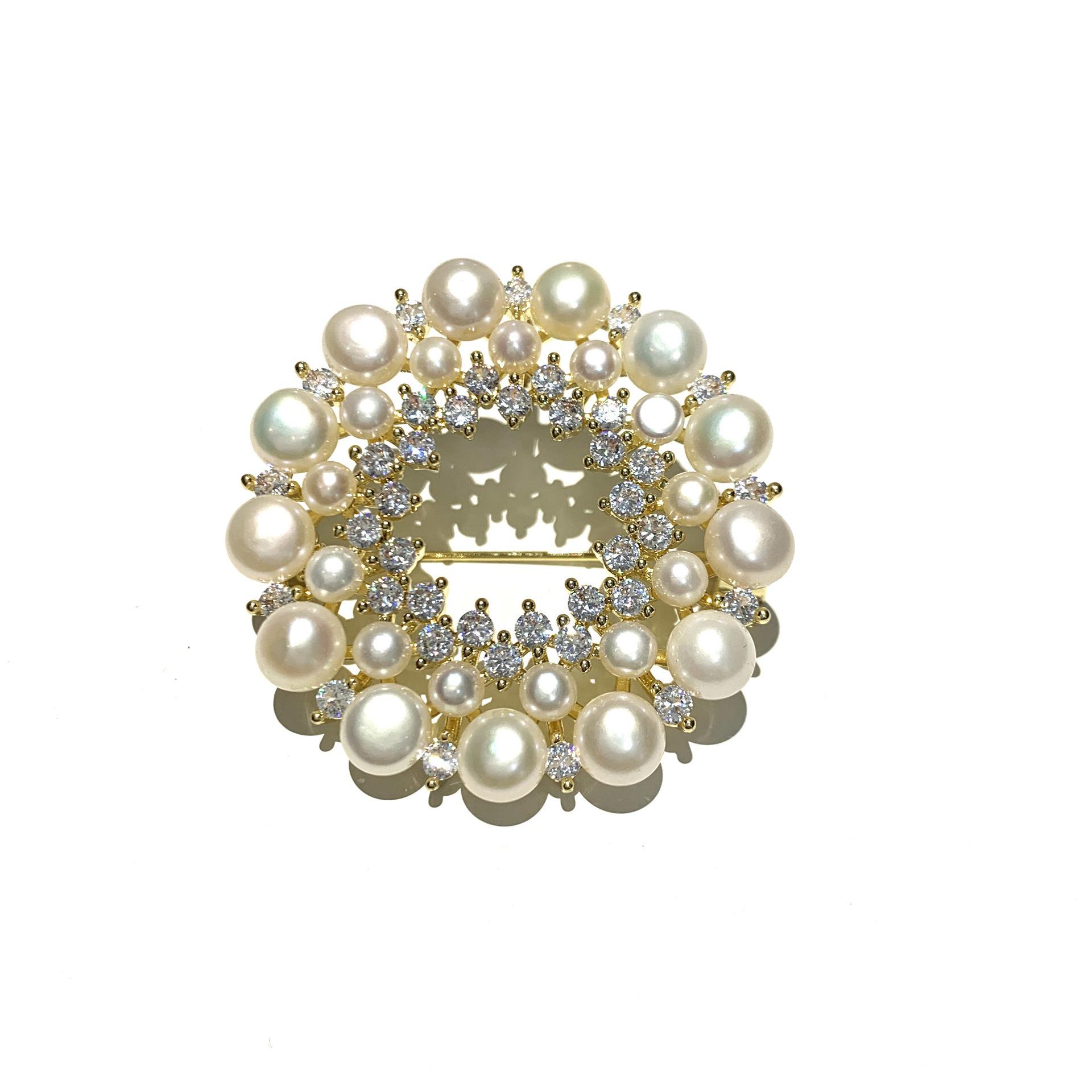 Bo Xin Yun Luxurious Freshwater Pearl Brooch for Cheongsam