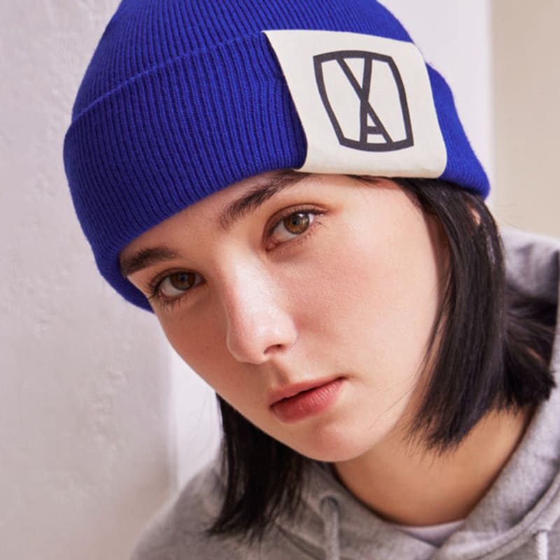 

Шапка бини VARZAR VA Square Big Label Синяя FREE