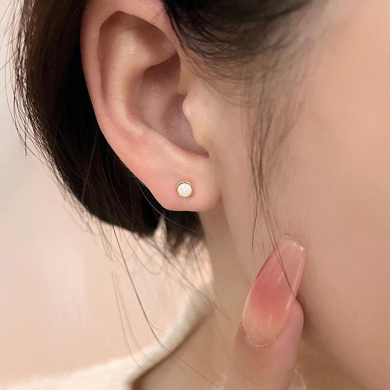 Round Earrings Small Mini Student Earrings Don't Need To Be Taken Off When Sleeping