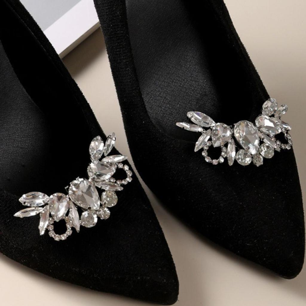 2pcs Crystal Shoe Clips High Heel Accessories Decorative Shoe Buckles Wedding Shoe Decorations Rhinestone Embellishments for Footwear