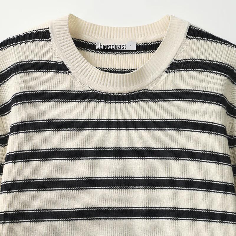 broadcast Women's Lightweight Fall Crew Neck Sweater