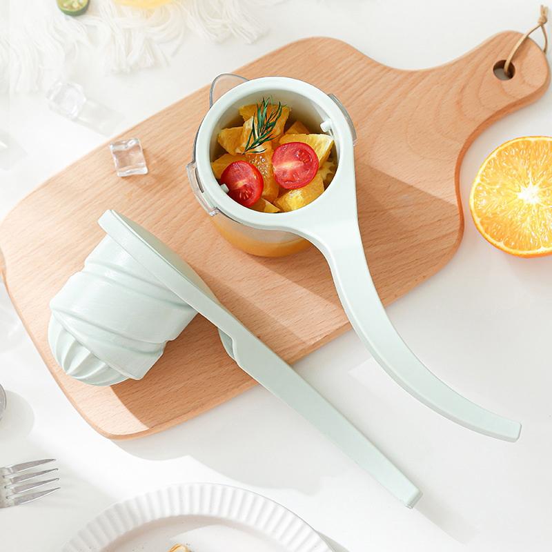 Portable Manual Fruit Juicer Household Orange And Lemon Juicer Artifact Outdoor Travel Home Life Kitchen Tool