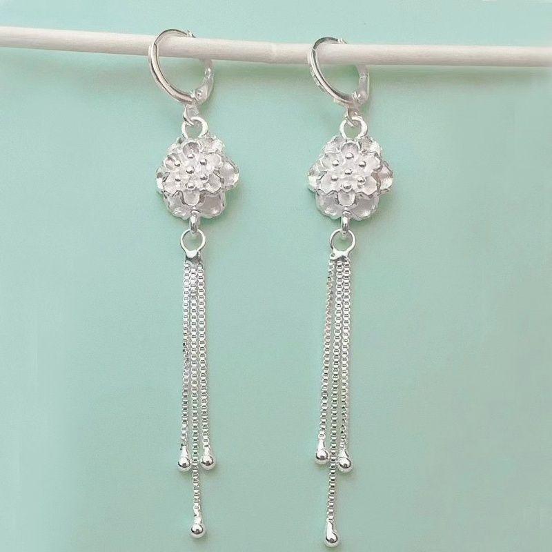 Gold Wire Knot Peony Tassel Long Earrings - Fashionable and Stylish Ear Ornaments