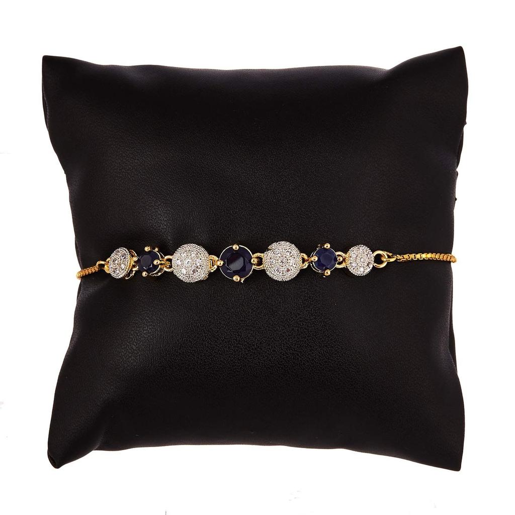 Smyckesset för kvinnor Amerikansk diamantkombination av halsbandssmycke med örhängen, armband och ring för flickor och kvinnor