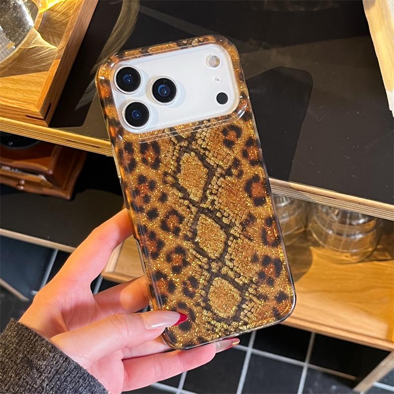Luxurious European & American Snake Skin Case for iPhone 14/15P, 16 Pro Max, 17
