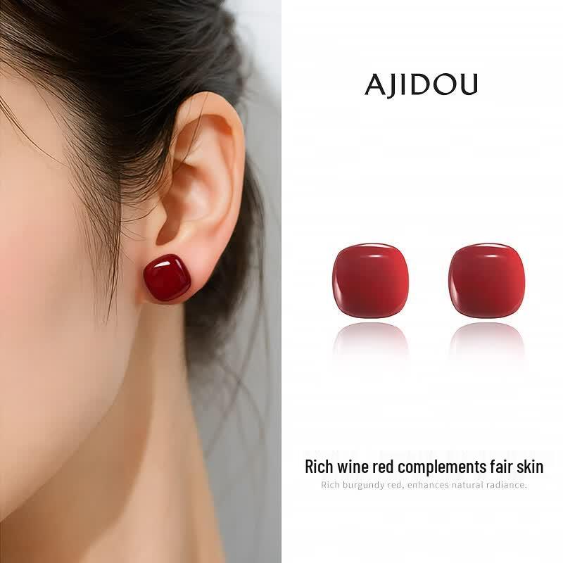 AGITO S925 Silver Sugar Cube Stud Earrings