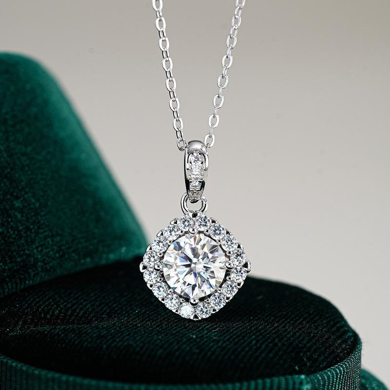 Sterling Pendant Necklace With 2ct Moissanite Stone Floral Design Women Pendant with 2ct Moissanite
