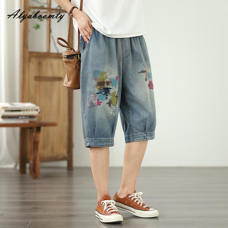 Korean Style Summer Women Harem Denim Capris Elastic Waist Light Blue Embroidery Short Jeans Vintage Stylish Elegant Ladies' Capris