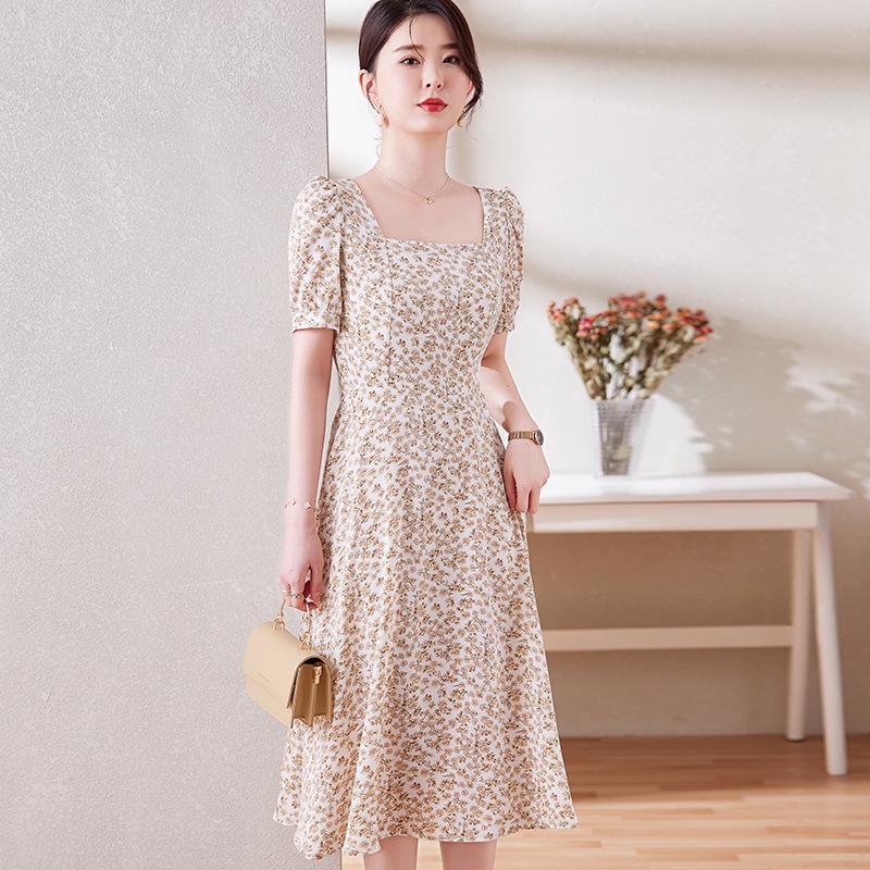 Vestido Floral de Verano Talla Grande - Manga Corta, Cintura Definida, Estilo Delgado