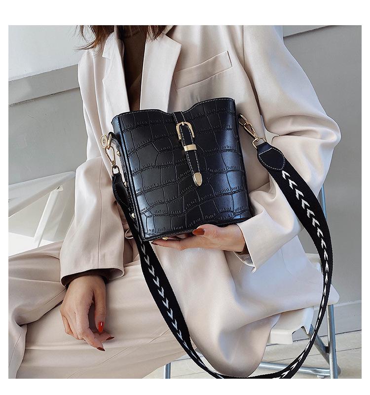 SCIONE Net Red Small Bag Female Version Wild Stone Texture Messenger Bag Atmospheric Fashion Bucket Bag