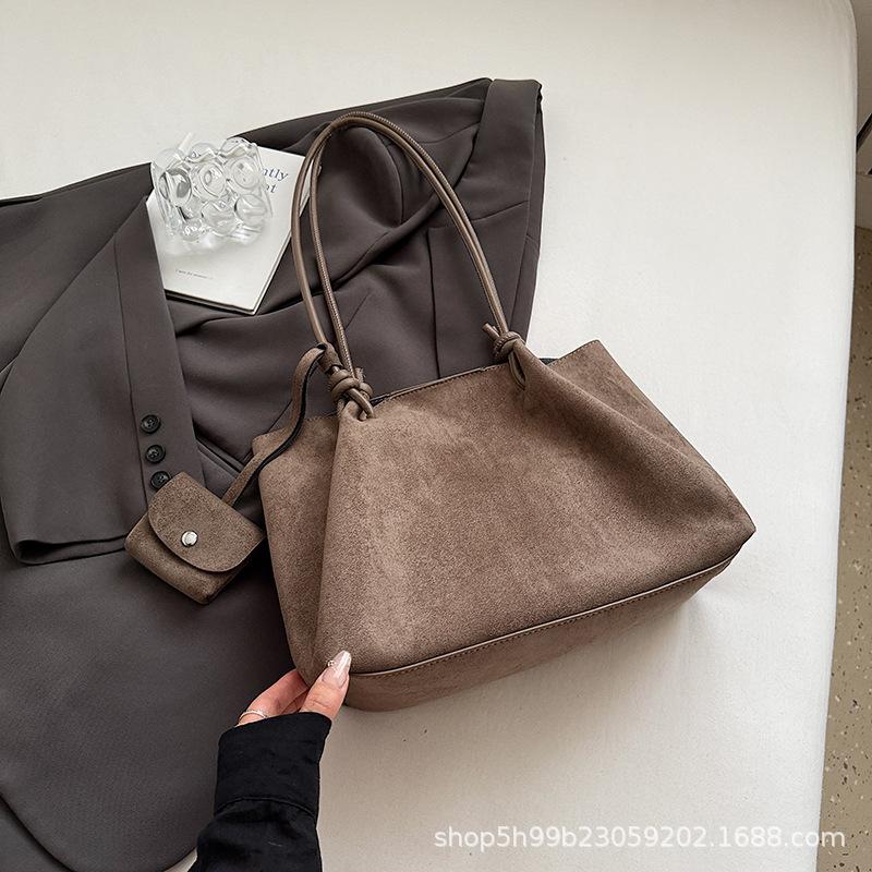Bag New Autumn Large Capacity Tote Bag Premium Sense Portable Shoulder Bag Retro Versatile Underarm Bag Women