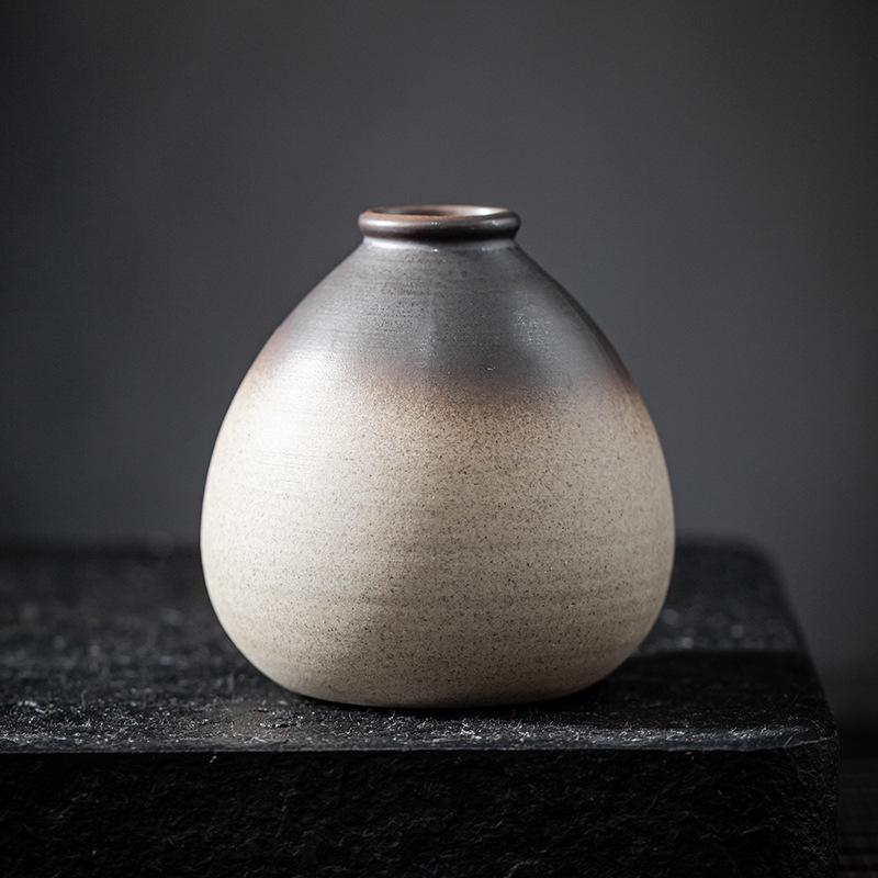 Retro Japanische Handgefertigte Minimalistische Keramik-Blumenvase - Kleines Hydroponisches Teegeschirr-Ornament