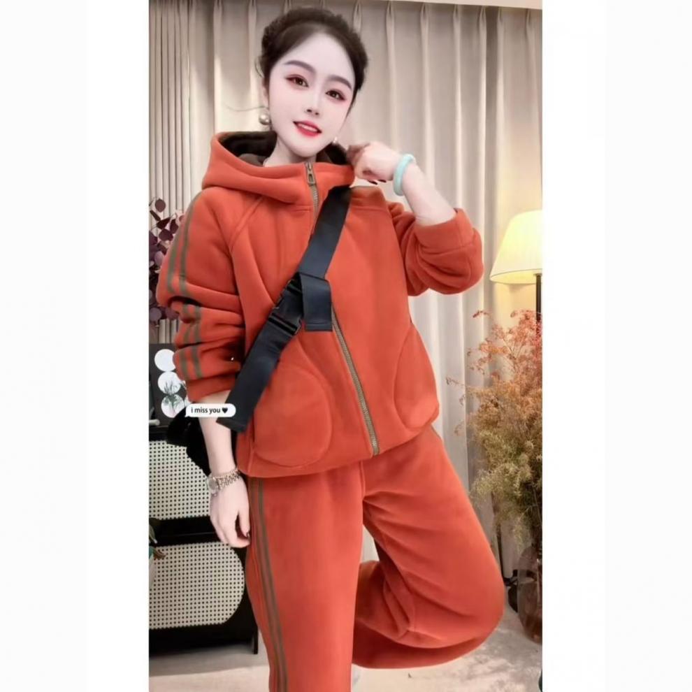Korean High-End Casual Hoodie & Wide-Leg Pants Velvet Set