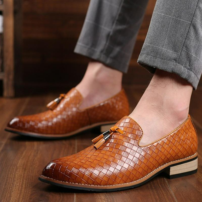 Luxus Herren Freizeitschuhe Business Lederschuhe Quasten Bequeme Hochzeitsloafer Büro Herren Anzugschuhe Slipper Outdoor Flache Schuhe