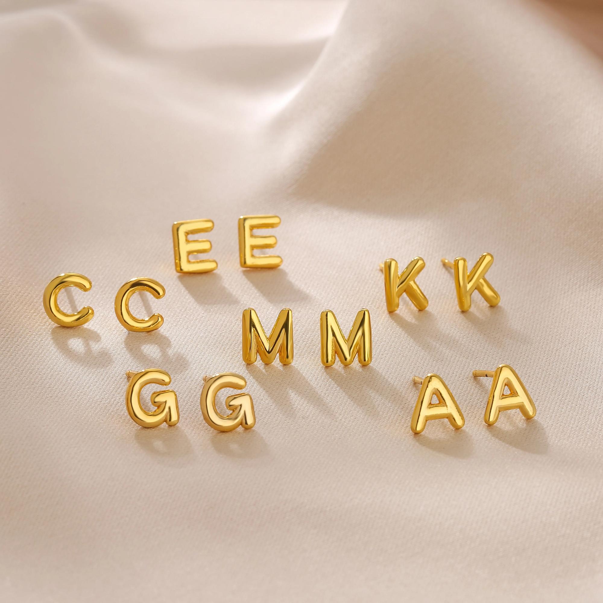 

HECHENG,Initial Letter Earring For Women Men A-Z 26 Letters Stud Earrings,Brass 18K Plated ear stud Zircon Z золотистий