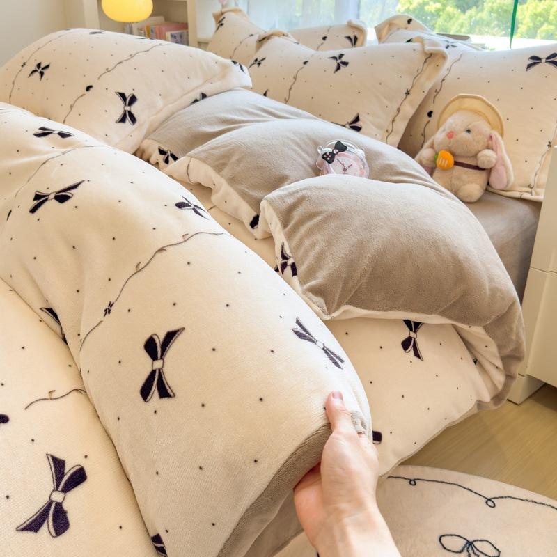Thickened Milk Fleece Four-Piece Set Double-Sided Fleece Quilt Cover Coral Flannel Bed Sheet Quilt Cover Three-Piece Set Of Bed Hat