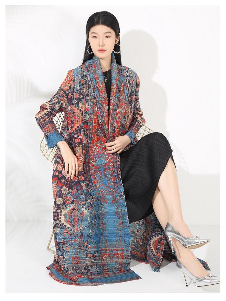 Pleated Printed Long Trench Coat for Women - 2025 Spring Lapel Loose Fit Plus Size Long Sleeve Robe