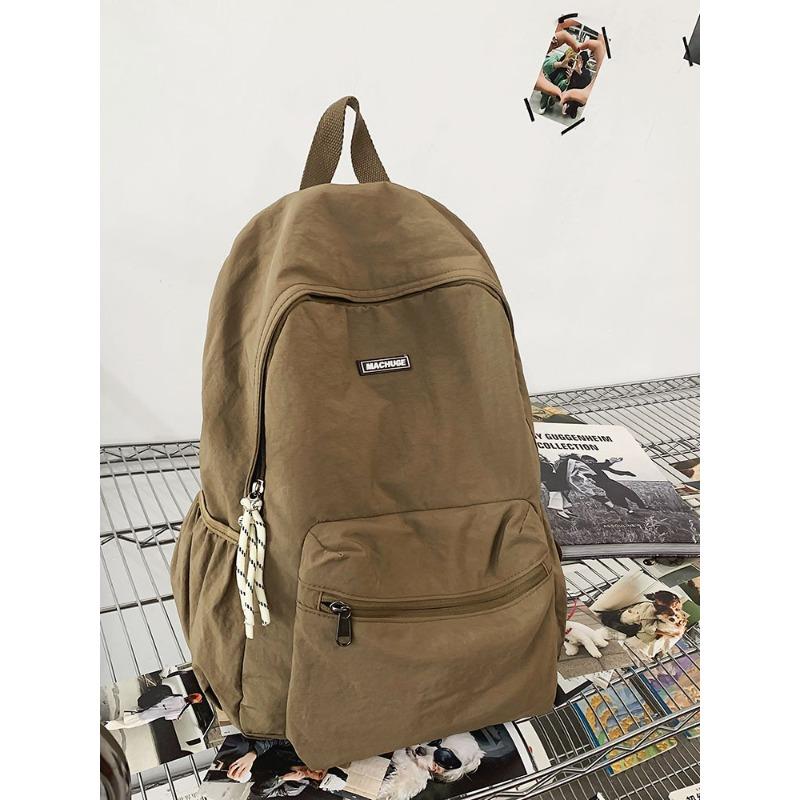 Casual and lightweight folding backpack New mountaineering hiking backpack College style school bag